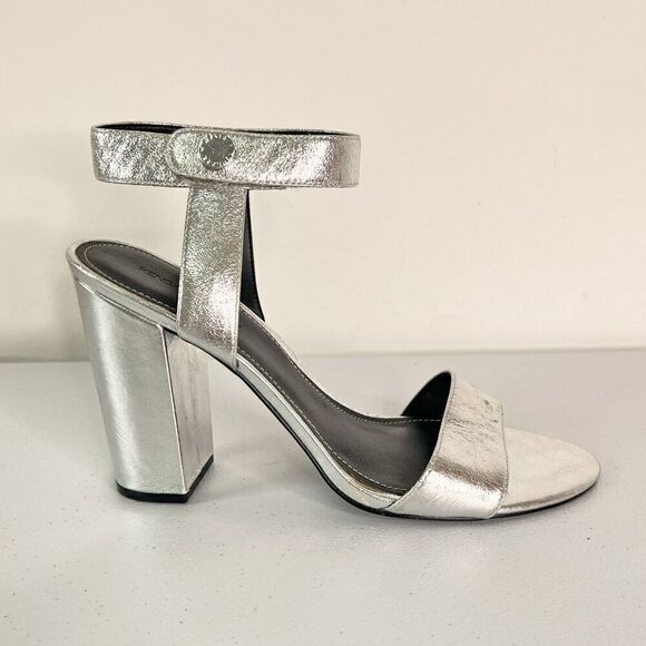 Kendall & Kylie Silver Chrome Silver Block Heel Sandals - Picture 1 of 6